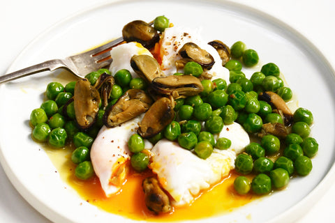 Peas with Poached Eggs and Mussels